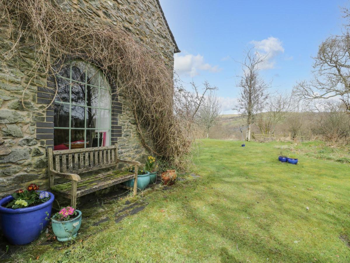 Beudy Dolpebyll Villa Llangadfan Luaran gambar