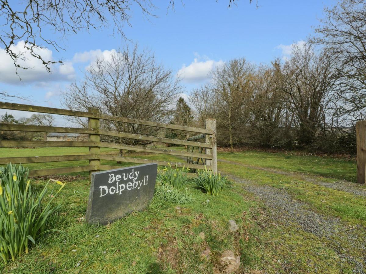 Beudy Dolpebyll Villa Llangadfan Luaran gambar