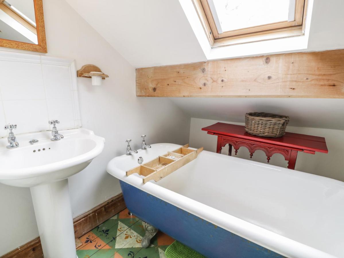 Beudy Dolpebyll Villa Llangadfan Luaran gambar
