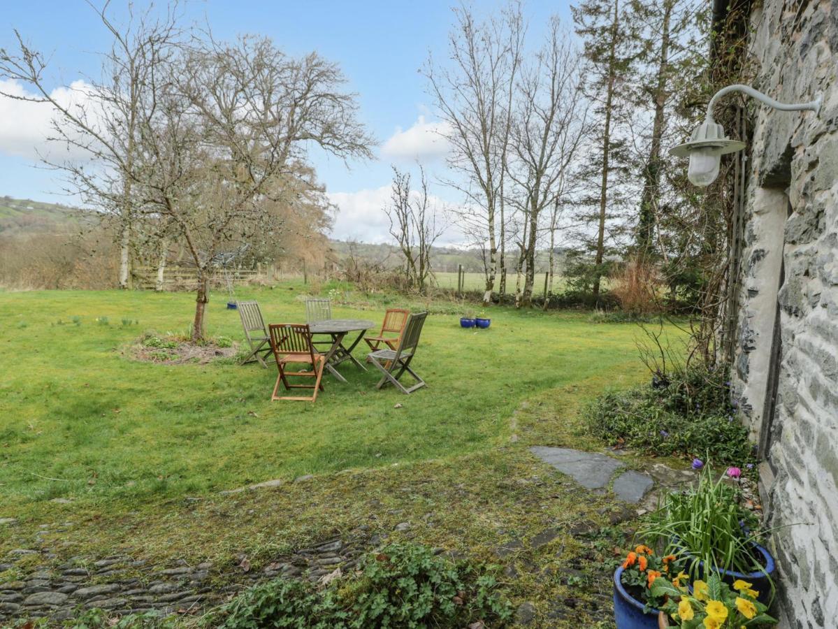 Beudy Dolpebyll Villa Llangadfan Luaran gambar