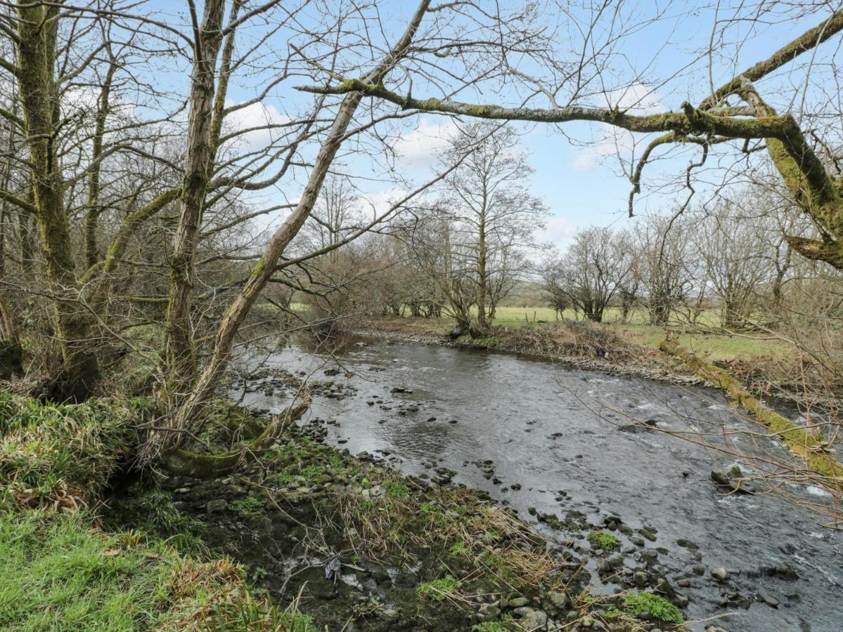 Beudy Dolpebyll Villa Llangadfan Luaran gambar