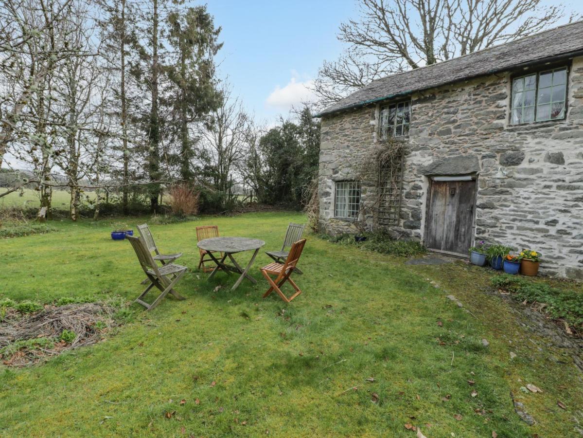 Beudy Dolpebyll Villa Llangadfan Luaran gambar