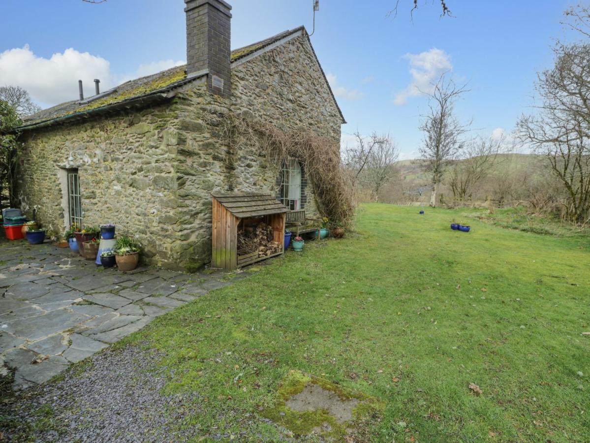 Beudy Dolpebyll Villa Llangadfan Luaran gambar