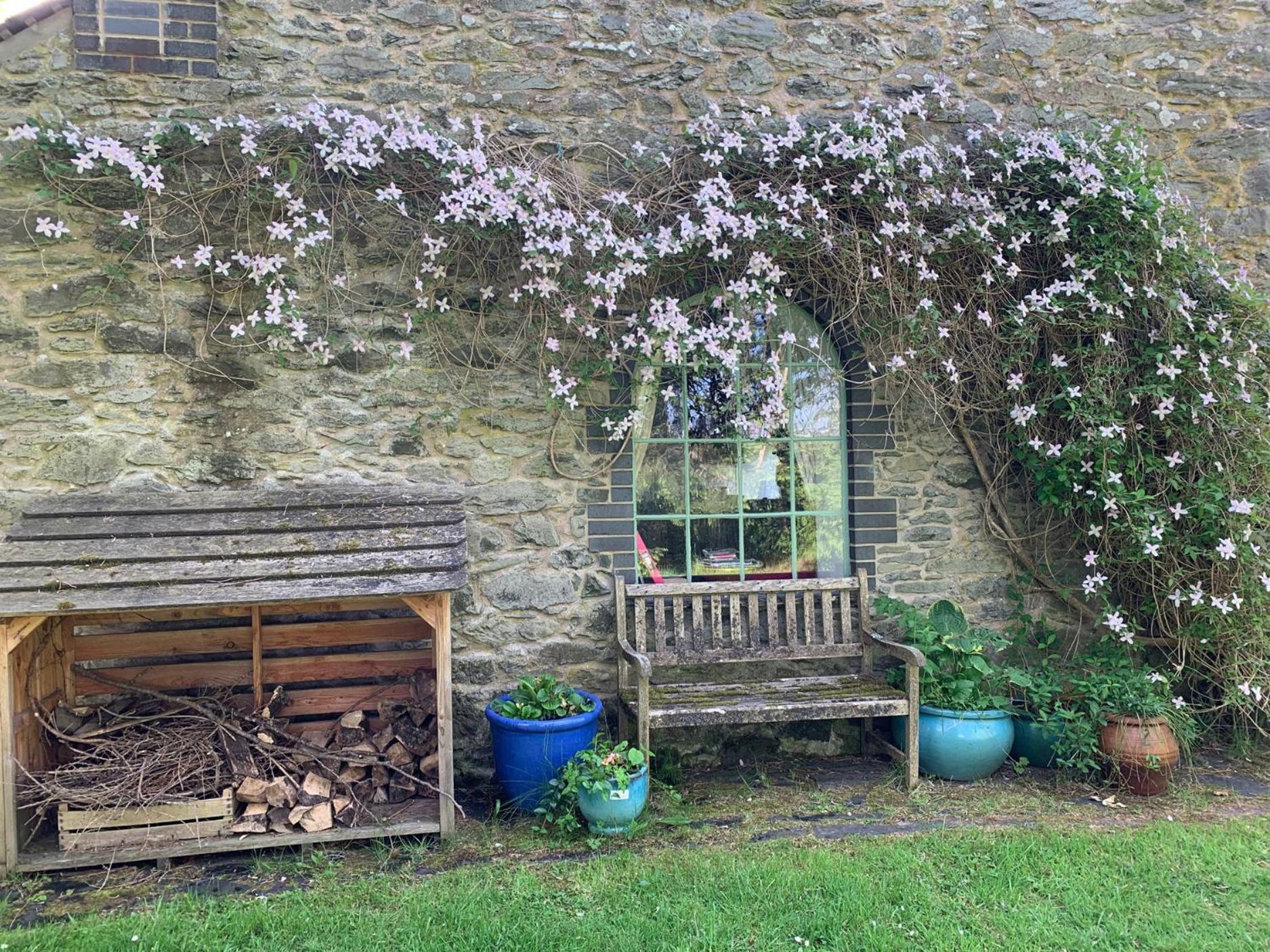 Beudy Dolpebyll Villa Llangadfan Luaran gambar